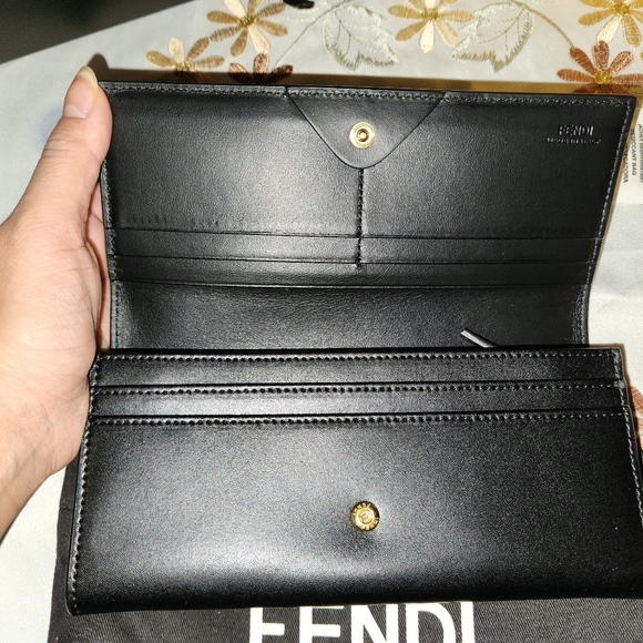 FENDI - Black Lady Wallet - Picture 7 of 11